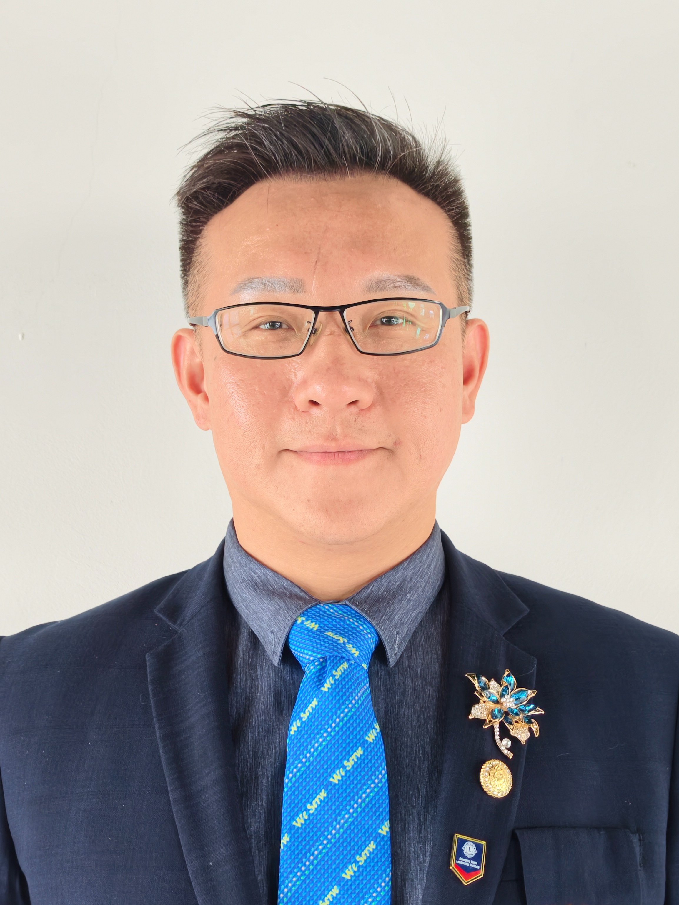 林奕成